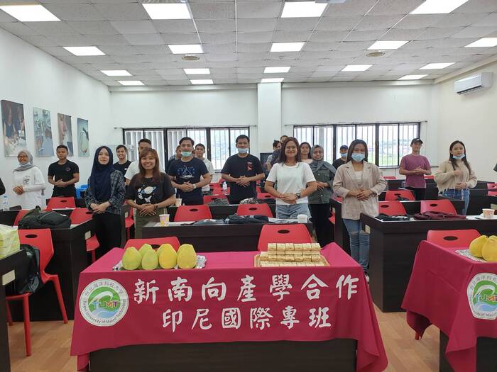 新南向產學合作國際專班四餐三A 中秋節師生相見歡聯誼會圖片