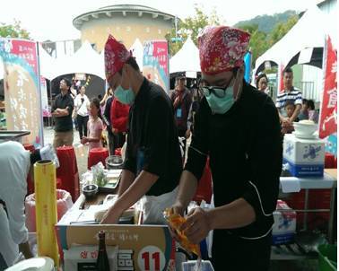 四餐一乙邱聖傑同學參加2015北區客家美食料理比賽，榮獲專業社會組第二名佳績~~圖片