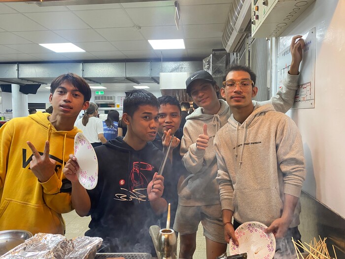 國際產學專參與系學會舉辦中秋節烤肉活動圖片